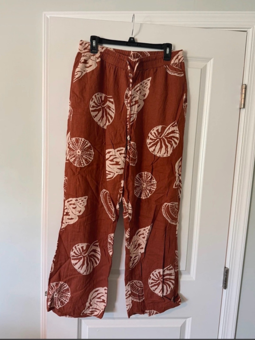 Rachel Zoe Rust and White Shell-Print Pull-On Pants